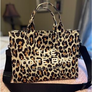 Marc Jacob’s Cheetah Print Tote!